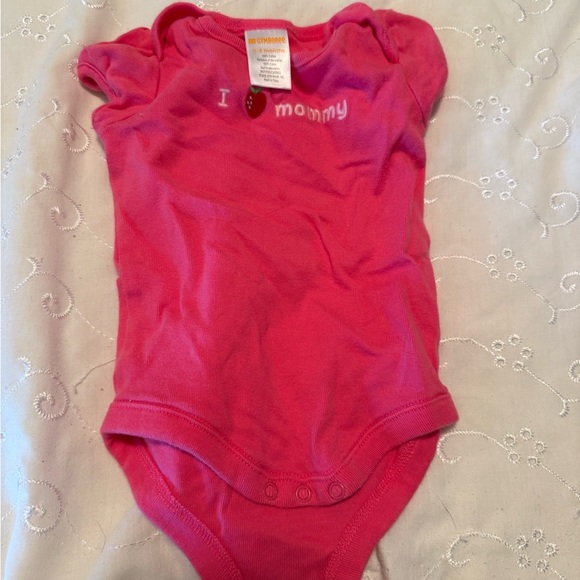 Carter's Bright Pink 'I Love Mommy' Bodysuit - Picture 1 of 1